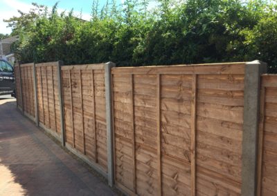 Image of fence in Finchampstead